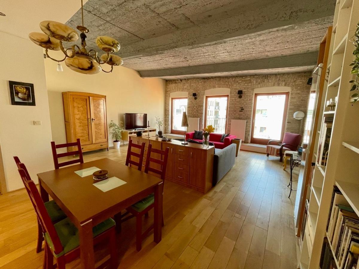 בודפשט Penthouse W Private Rooftop And Free Parking מראה חיצוני תמונה