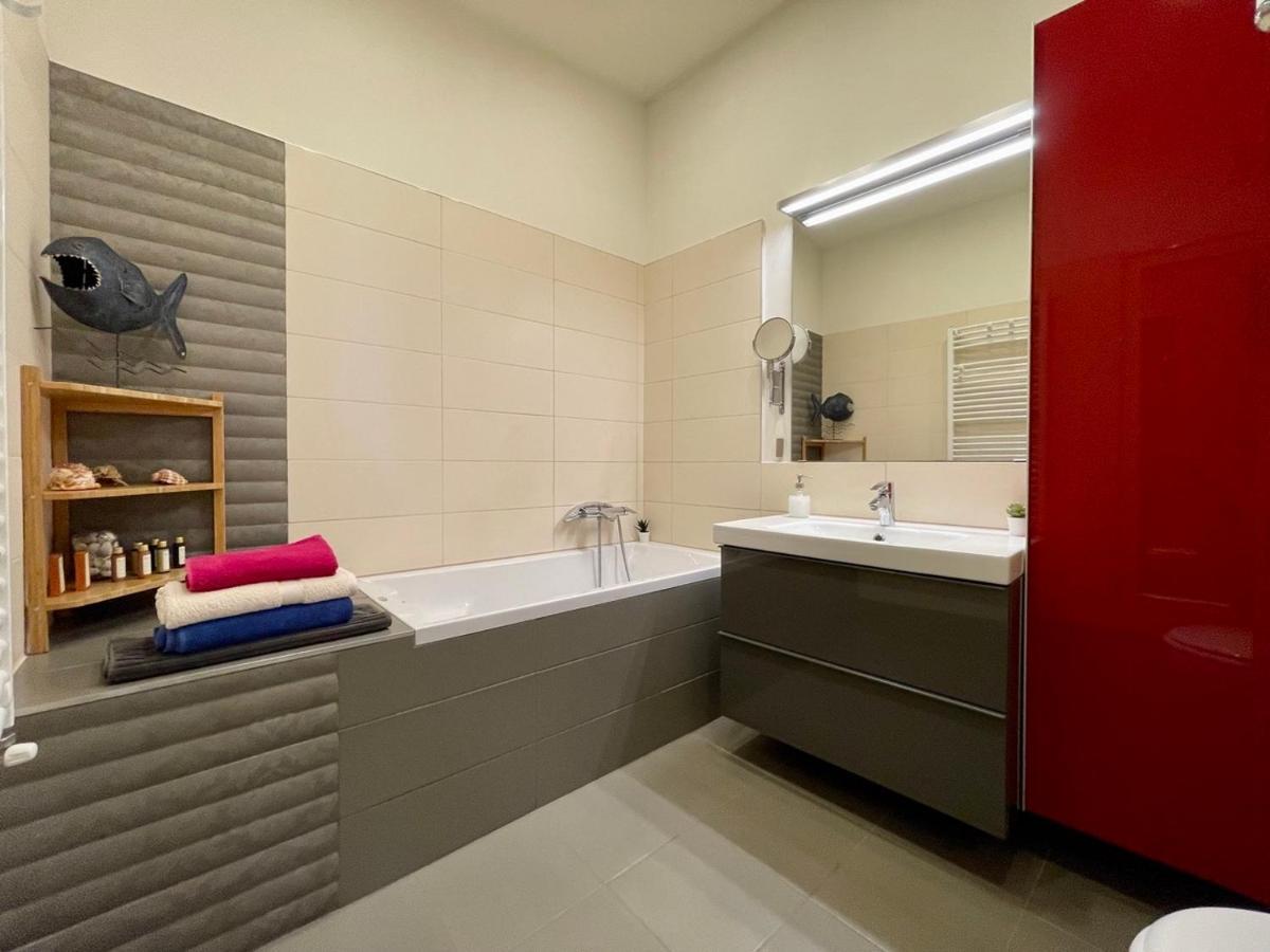 בודפשט Penthouse W Private Rooftop And Free Parking מראה חיצוני תמונה